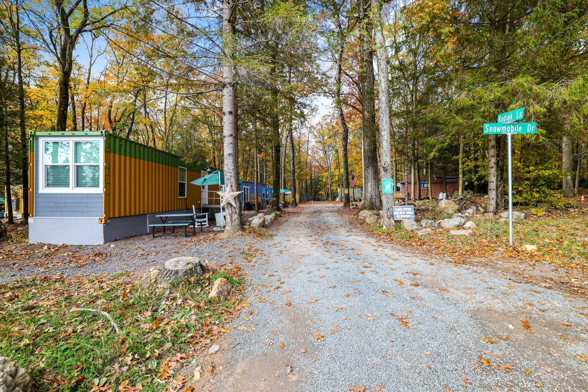 Camptel Poconos Lodging Albrightsville Esterno foto